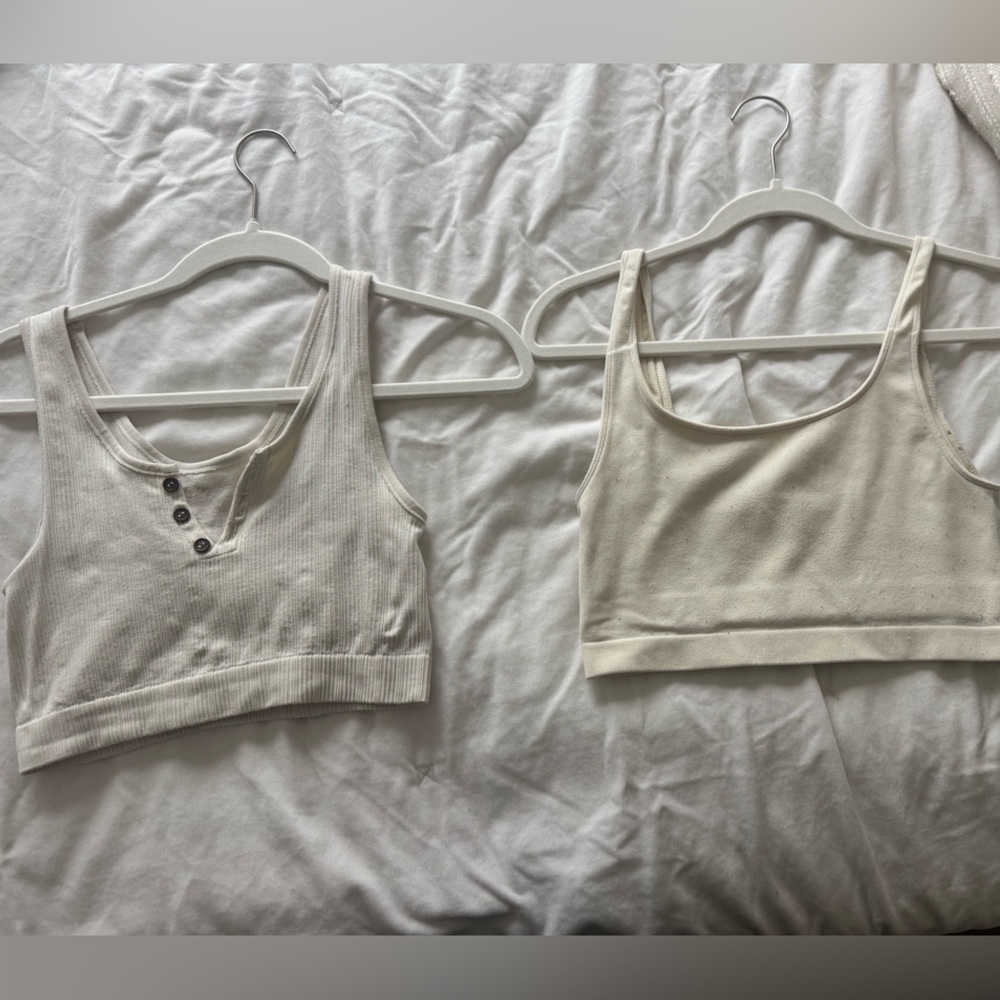 Cropped tanks from lane 201 by “by together”